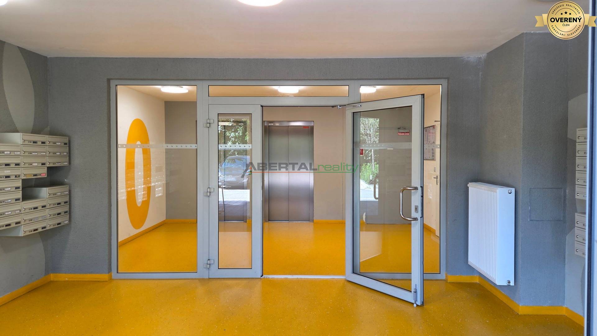 10 vchod_Ovocne Sady_20251008_112537.jpg