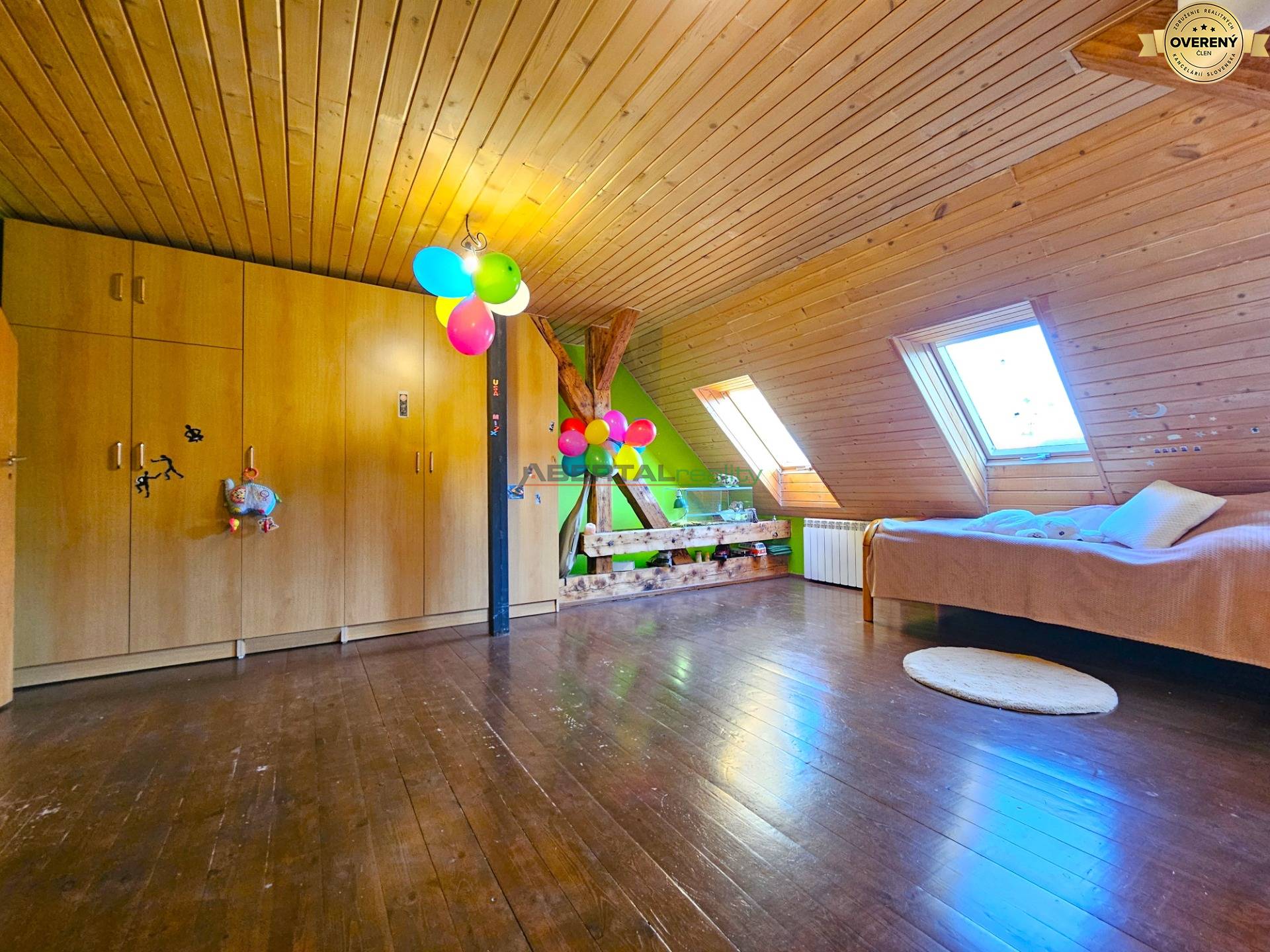 Predaj, 3 izbový byt, mezonet, Košice, Staré mesto, Sever, spálňa.jpg