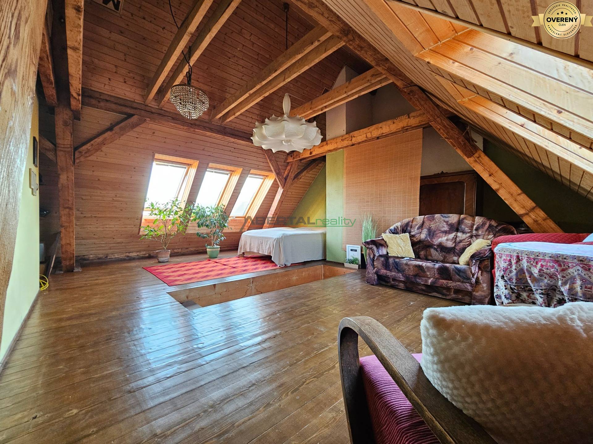 Predaj, 3 izbový byt, mezonet, Košice, Staré mesto, Sever, spalňa + čitáreň resp. miesto na kanceláriu.jpg