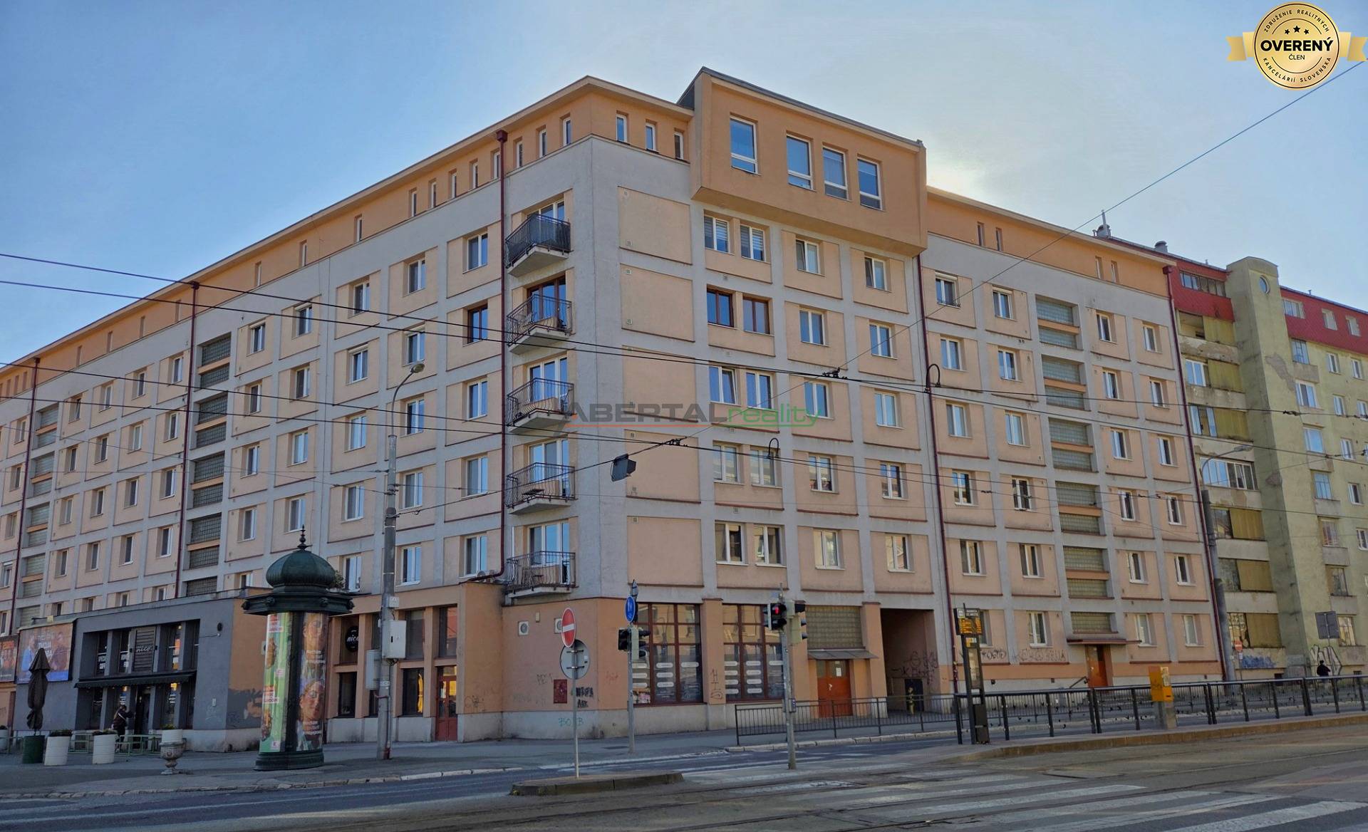 Predaj, 3 izbový byt, československej armády, Košice, budova, ulica.jpg