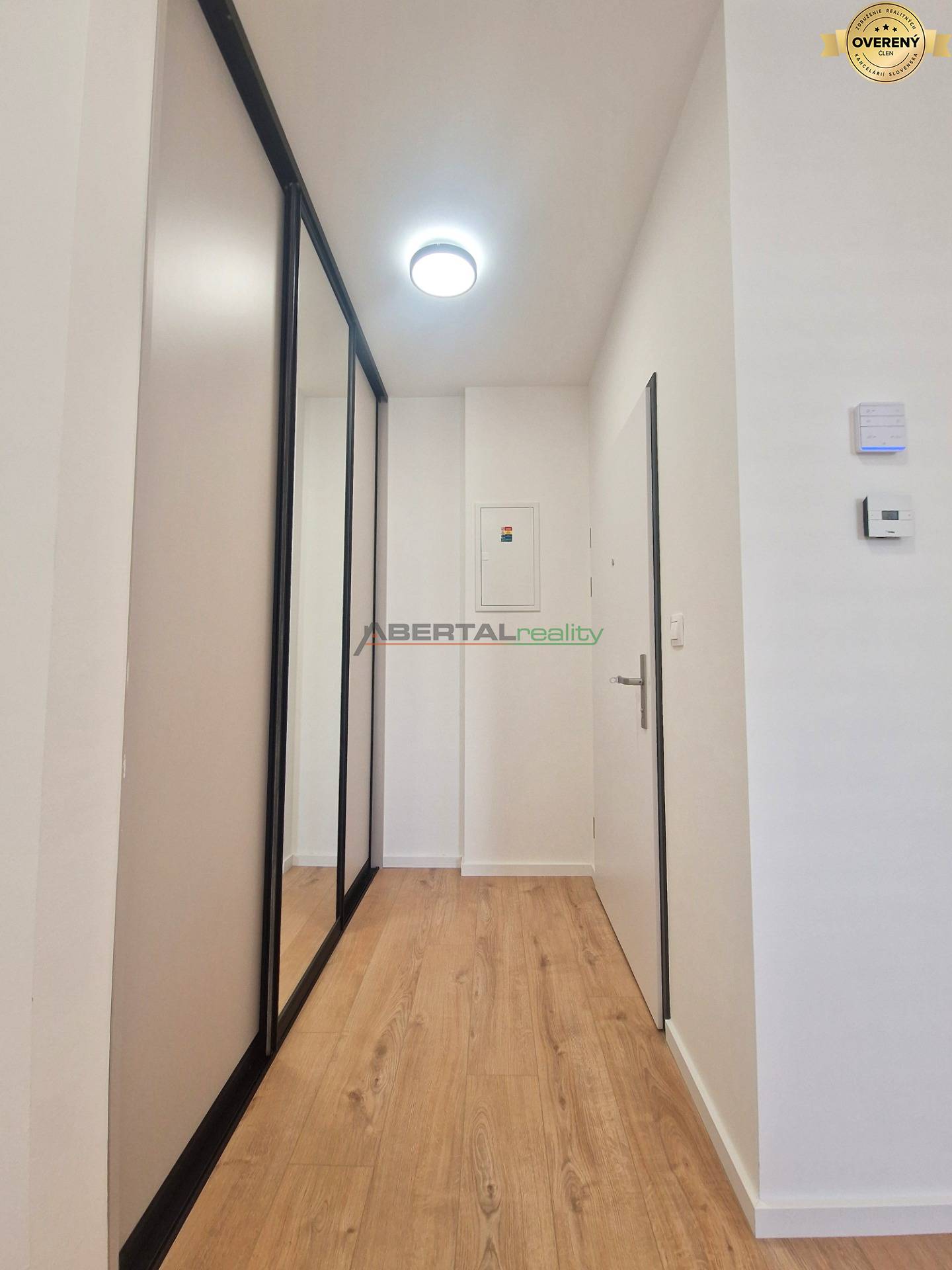 20 chodba_roldor.jpg