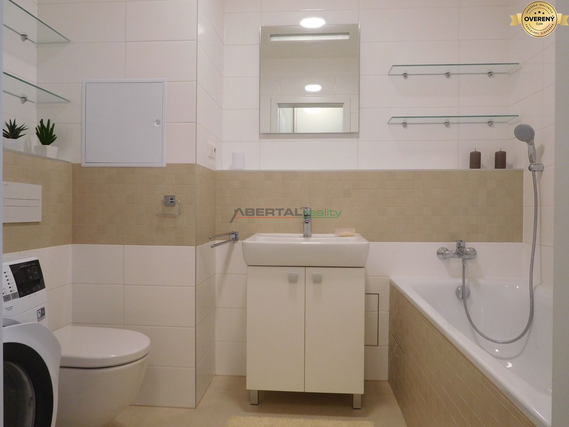 Prenájom - Blumentálska, Bratislava, Stein, novostavba, 2 izbový, zariadený, kúpeľňa.JPG
