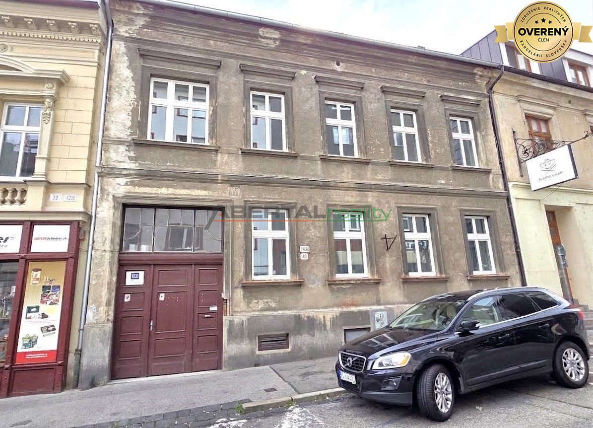 Prenájom - 2 izbový byt, Vysoká, Bratislava - staré mesto, centrum, budova.jpg